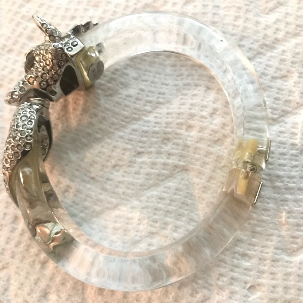 ELEGANT ALEXIS BITTAR CLEAR
LUCITE AND RHINESTONES SLY FOX
HINGED BRACELET - Picture 6 of 8